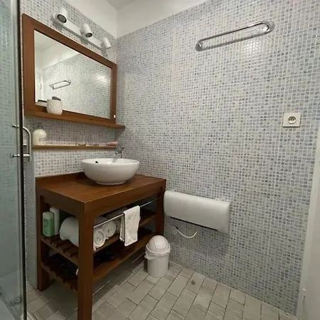 Apartment Studio Face Au Port Santa Lucia Avec Piscine Et Parking Prive *